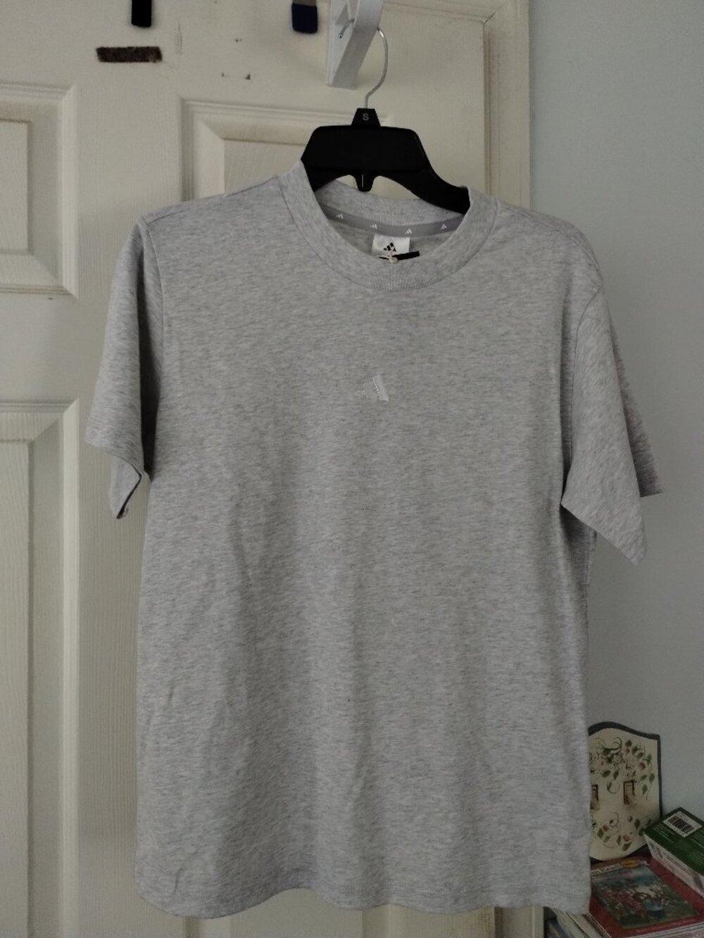 Adidas men's light gray t-shirt,Size- small,NWT